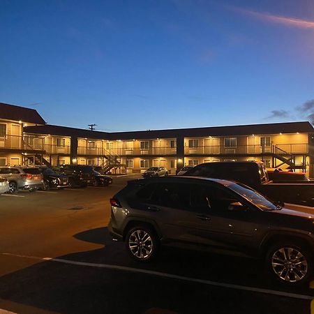 Days Inn By Wyndham Newport Or Kültér fotó