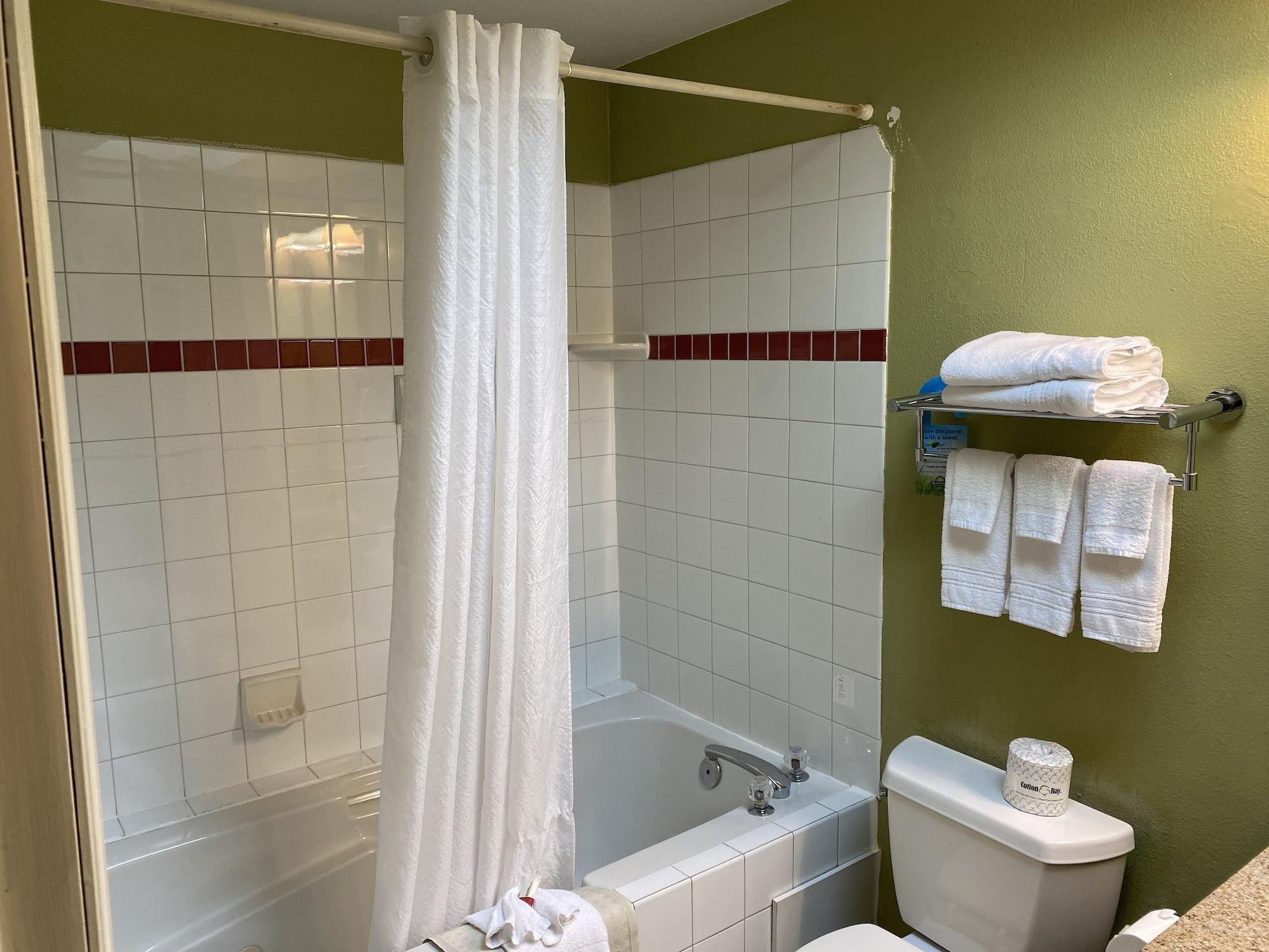 Days Inn By Wyndham Newport Or Kültér fotó