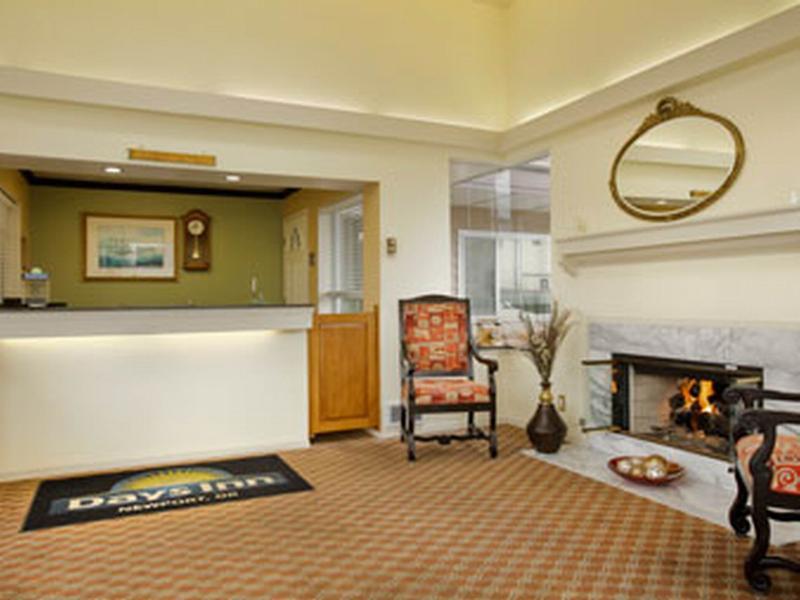 Days Inn By Wyndham Newport Or Kültér fotó