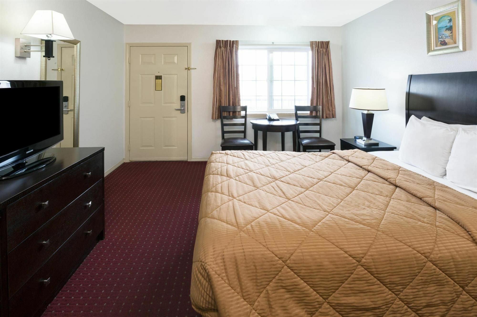 Days Inn By Wyndham Newport Or Kültér fotó